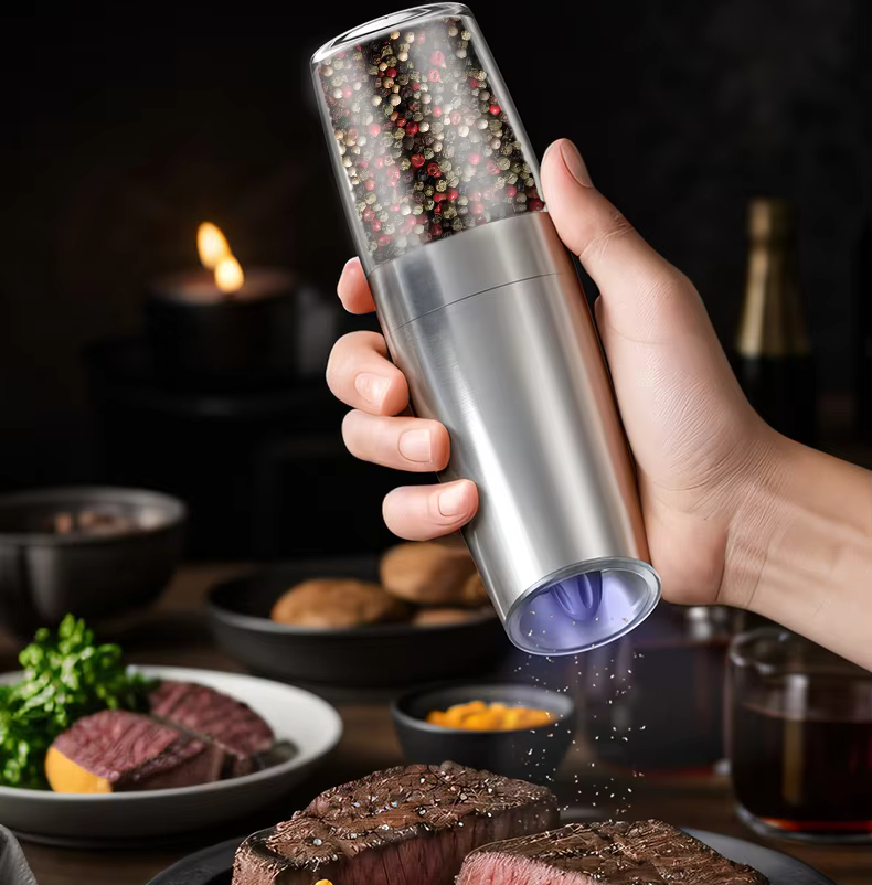 AuraGrind™ - Automatic Salt & Pepper Grinder